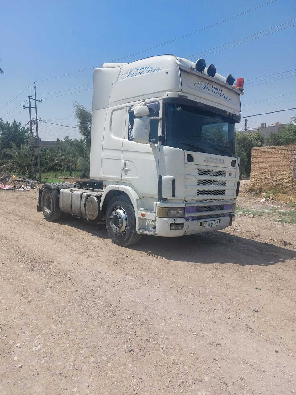 سكانية موديل 2000 محرك أنجكتر 124 ستندر  رقم بغداد  انگليزي مكفولة
جاهزة للعمل مربوطة محور حدادي فلات 3 دنگير حدادي
***********
*********** 
مكان السيارة بابل
