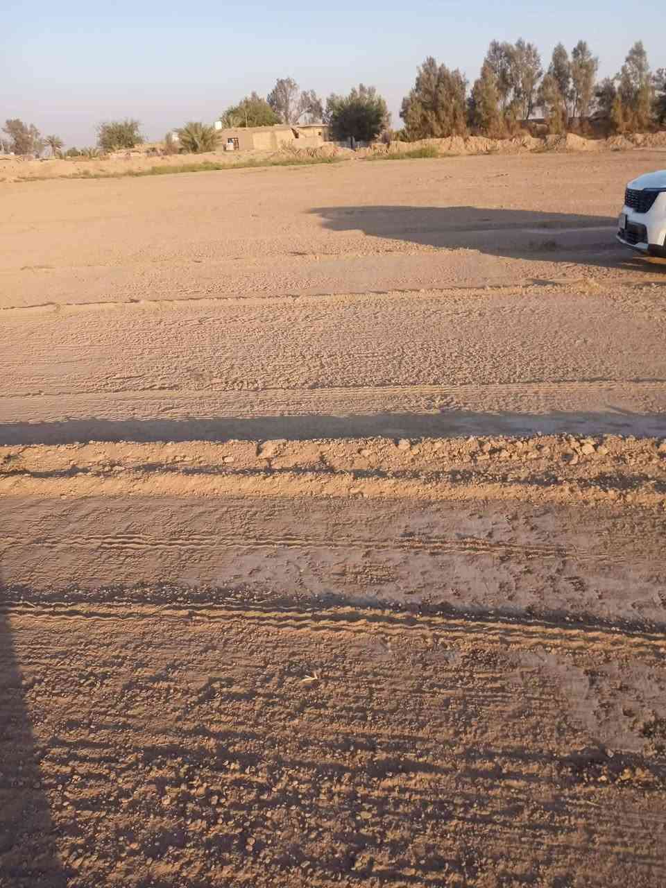 تالسلام عليكم ارض زراعه طابو سند 25 الارض بأسمي مساحه 10 دوانم تربه جيده جدا تبعد عن التبليط 300 متر وعن مركز المدينه 5 دقايق المكان الصويره بدعه حمد مع كافه الخدمات اساله كهرباء مدارس وجه الارض 120 متر حصه مائيه تباع حسب الطلب سعر الدونم 15 مليون وبيها مجال ***********

