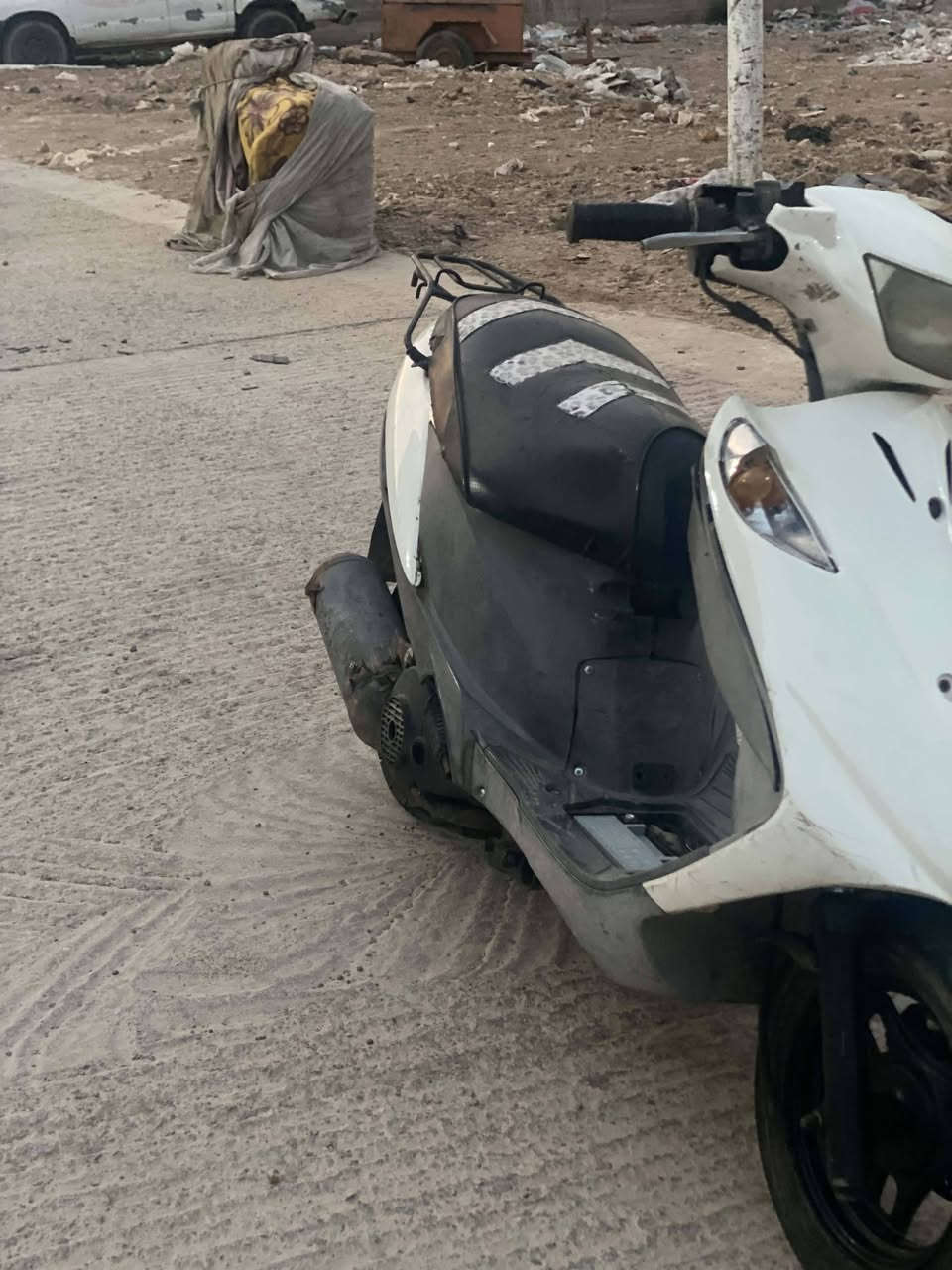 ادرس ياباني قديم للبيع السعرب350وبيه مجال بسيط نوزل ماطور حلوه وجاهز سلف كهربائيات شغاله يرادله ترتيب بس كوت خاجيه شارع 40 موبايل ***********
خاص مااردمكلف بالنشر
