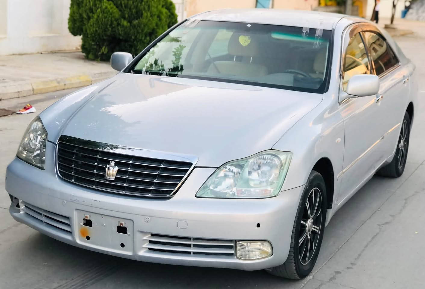 شاهینە بڕاوە ٢٠٠٥ بۆ فرۆشتن و گۆڕینەوە بە مەلیکەو شاهینە  و
تازە داخل ناوزەرد بەحری

گێڕ و مەکینە بچوک واتە ١٨٠ دژە بەنزین 

بەمەعنای کەلیمە سفرە 

کامل حەمام کراوە کوشن و بەرگەدەرگاو فەرش سندوق کامل

ناو مەکینەی لۆکە ١٤٠ هەزار ڕۆشتوە

مەجموعەی پێشی زۆر تندو تۆڵە سەیارەیەکی زۆر تازەیە 

داعم لێدراو سەقف کەڤەر بەشەرت 

لە سەیدسادقە 

***********

واتساپی لەسەرە
