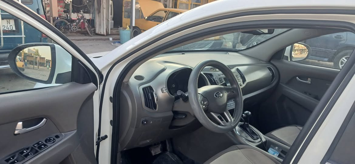 سبورتج ٢٠١٥ خليجي مكفوله من صبغ ومن بارد ومن فتح  مكينه ٢٤٠٠ فور ويل  سياره فول مواصفات سعر ١٦٠ وبيه مجال مكان بغداد زعفرانيه ***********
