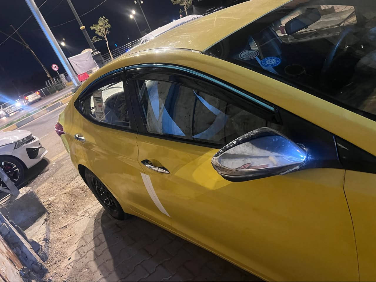 افانتي موديل11 البيع سياره حادثه جاملغ بدون داخل 
سعرها 75 بسمي بغداد رقمها شراي يتصل 
مكاني نجف الاشرف 
*********** النجف, العراق
