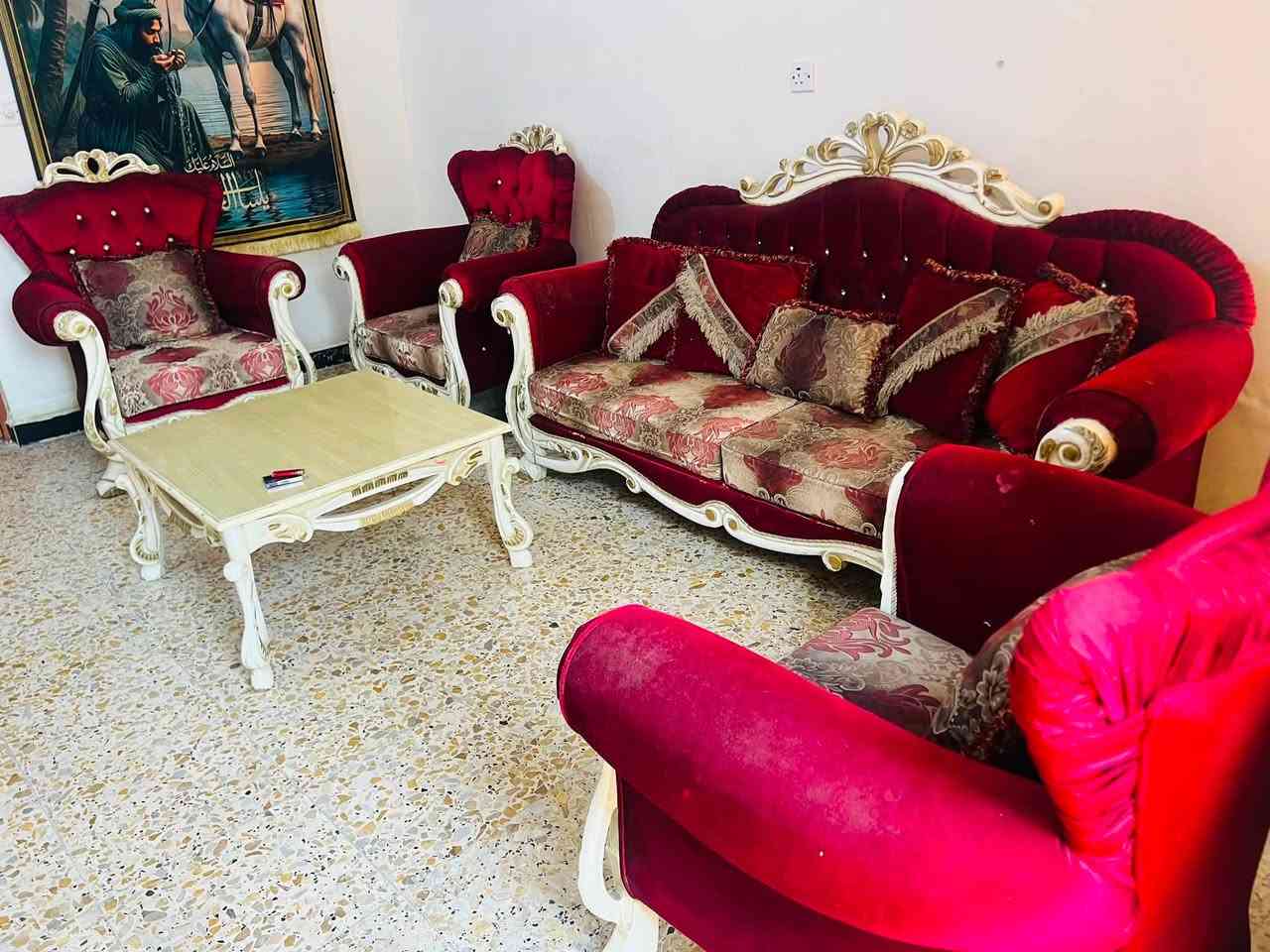 ٦مقاعد بدون اي ضرر يحتاج بس غسل سعر١٧٥مووجودً توصيل واتساب***********
