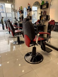 كراسي عدد 4للبيع وسعر مناسب  وبيعتهن كلهم سوه ماكو مفرد07708727771