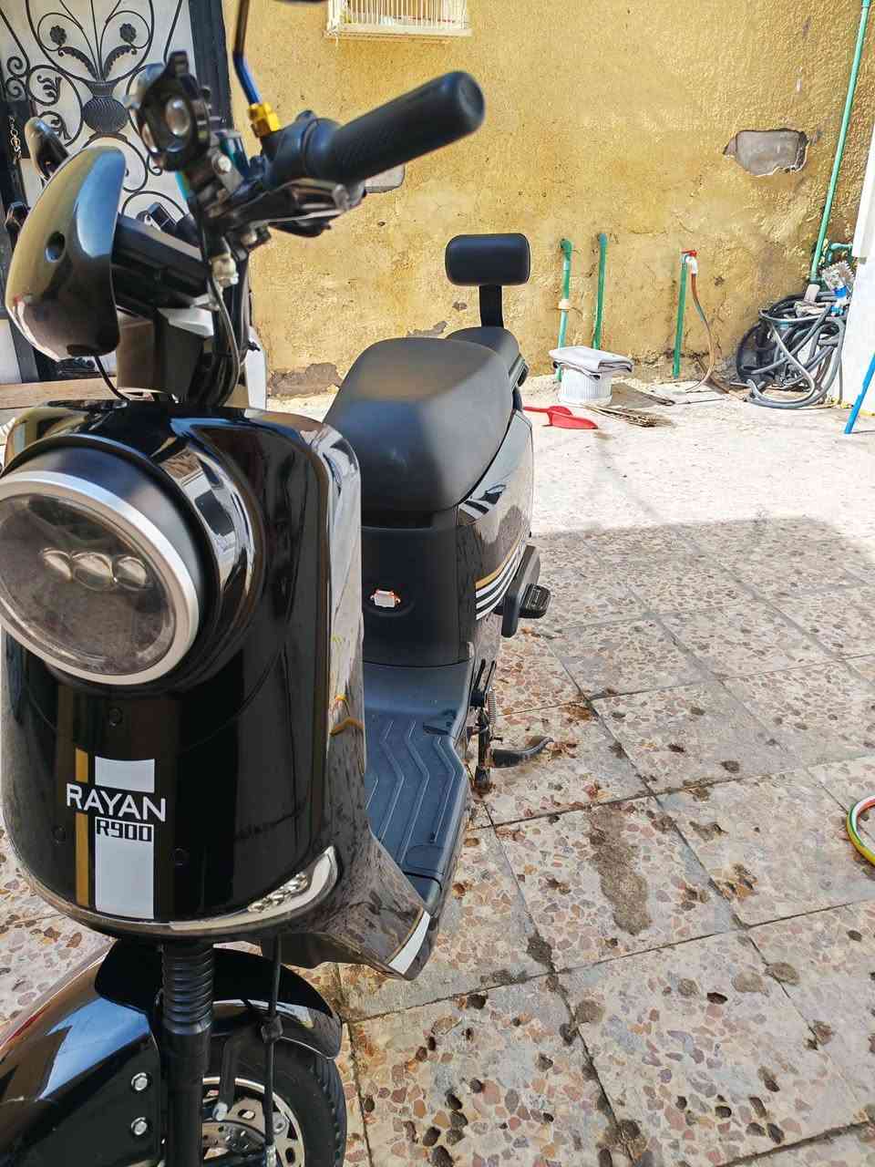 السلام عليكم دراجه  R900 ريان
دراجه نضيفه السعر 550 وبيهه مجال 
الرقم /***********
