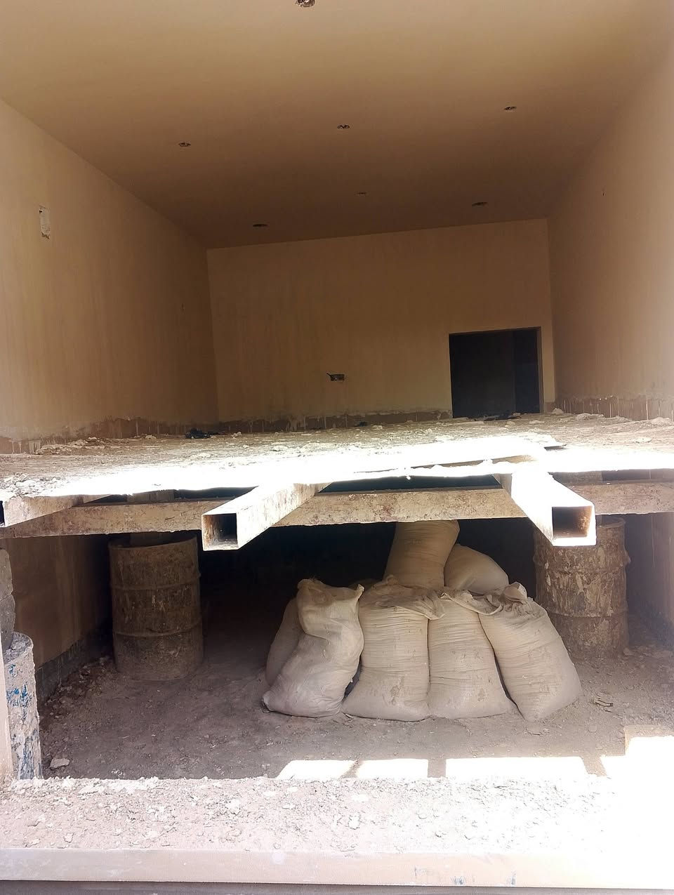 سكلة بياض • تفرش ٤×٧ • بوري ١١ طول٤