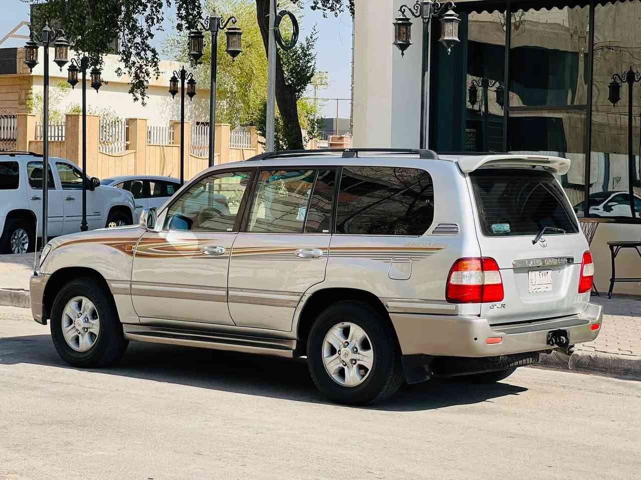 تيوته لاندكروز GXR خليجي مديل 2007 رقم بغداد الماني سنويه لل29 مشروع وطني مكفوله من الضربه والتبديل بيهه قطعتين صبغ والباقي كفاله  السعر 137وبيه مجال للستفسار اكثر *********** مواصفات فول فتحه سقف كشنات جلد تحكم ستيرن حساسات كامره خلفيه فورويل 7راكب ثلث قطع تبريد ثلاجه دبل تانكي مكينه 6سلندر مكينه وكير كفاله عامه داخل بيجي 5ويل كب كروم لايت زنون سنترالك  حداديه جديدهه تخم تاير كهربائيات كلهه شغاله سياره مكفوله وجديده وجاهزه واي نقص مابيهه كربلاء, العراق
