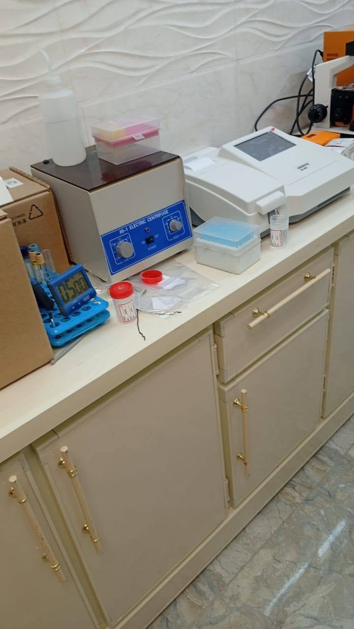 السلام عليكم
مختبر كامل للبيع 
1-semi Auto chemistry mindary 
2-afias 6 
3-waterbath
4-centrifuge عدد2
5-microcentrifuge
6-electron microscope 
7-normal microscope عدد2
8-medonic CBC 3 part 
9-كرسي سحب 
كل الأغراض و الاجهزة هي استعمال شهر و اكو اقل من الشهر 
سبب البيع ظروف خاصة 
الموقع بغداد 
للتواصل عبر الخاص أو عبر الرقم ***********
