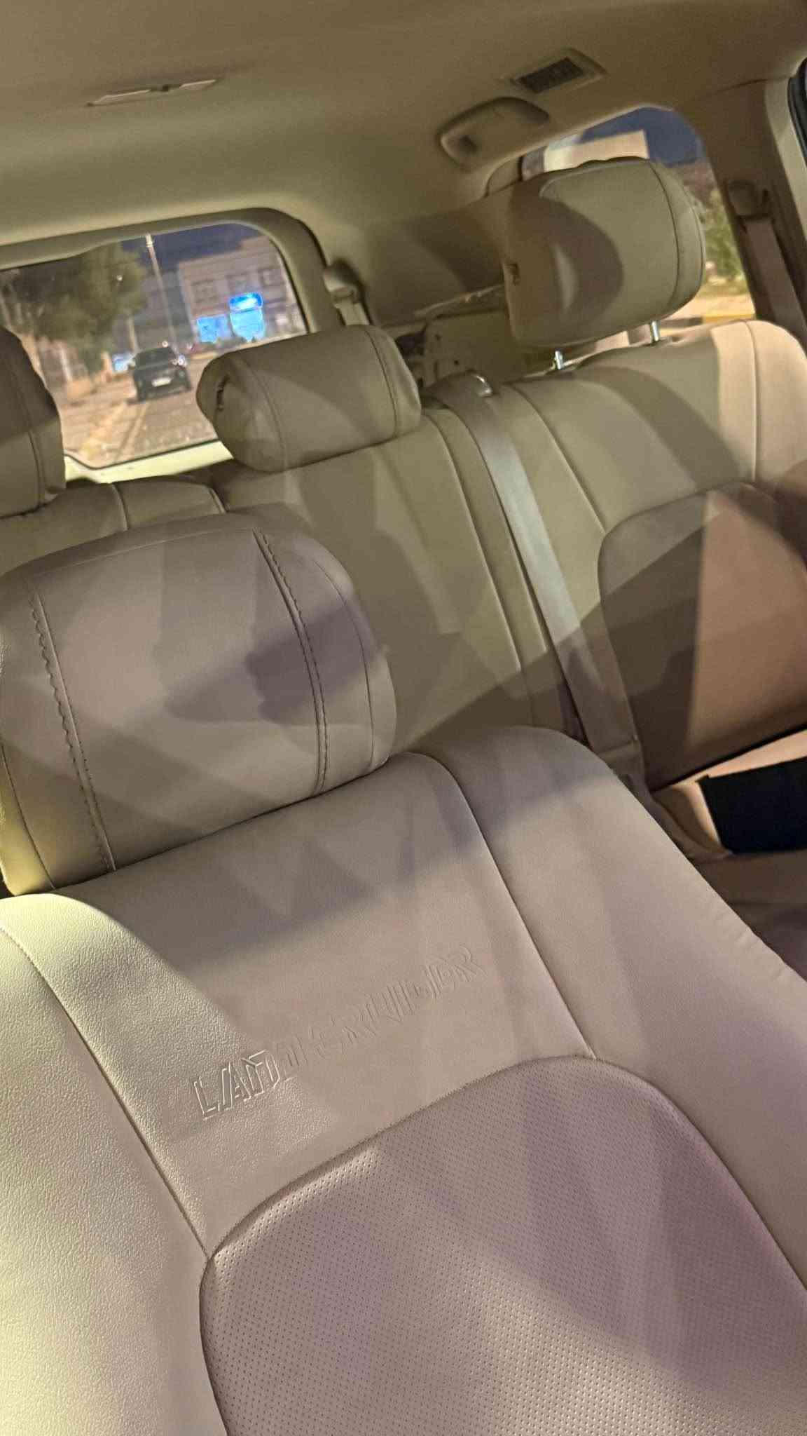لاندكروز ٢٠٠٩ 
كفاله كشر خارجي بدون قطره صبغ  
كفاله كير ومكينه 
محدثه ١٥ لايتات بكلايتات دعاميات 
باسمي عقد مروري مباشر
مواصفات اللندكروز المعروفه 

السعر٢٥٩$ بيها مجال 
مكانها كربلاء المقدسه 
*********** كربلاء, العراق

