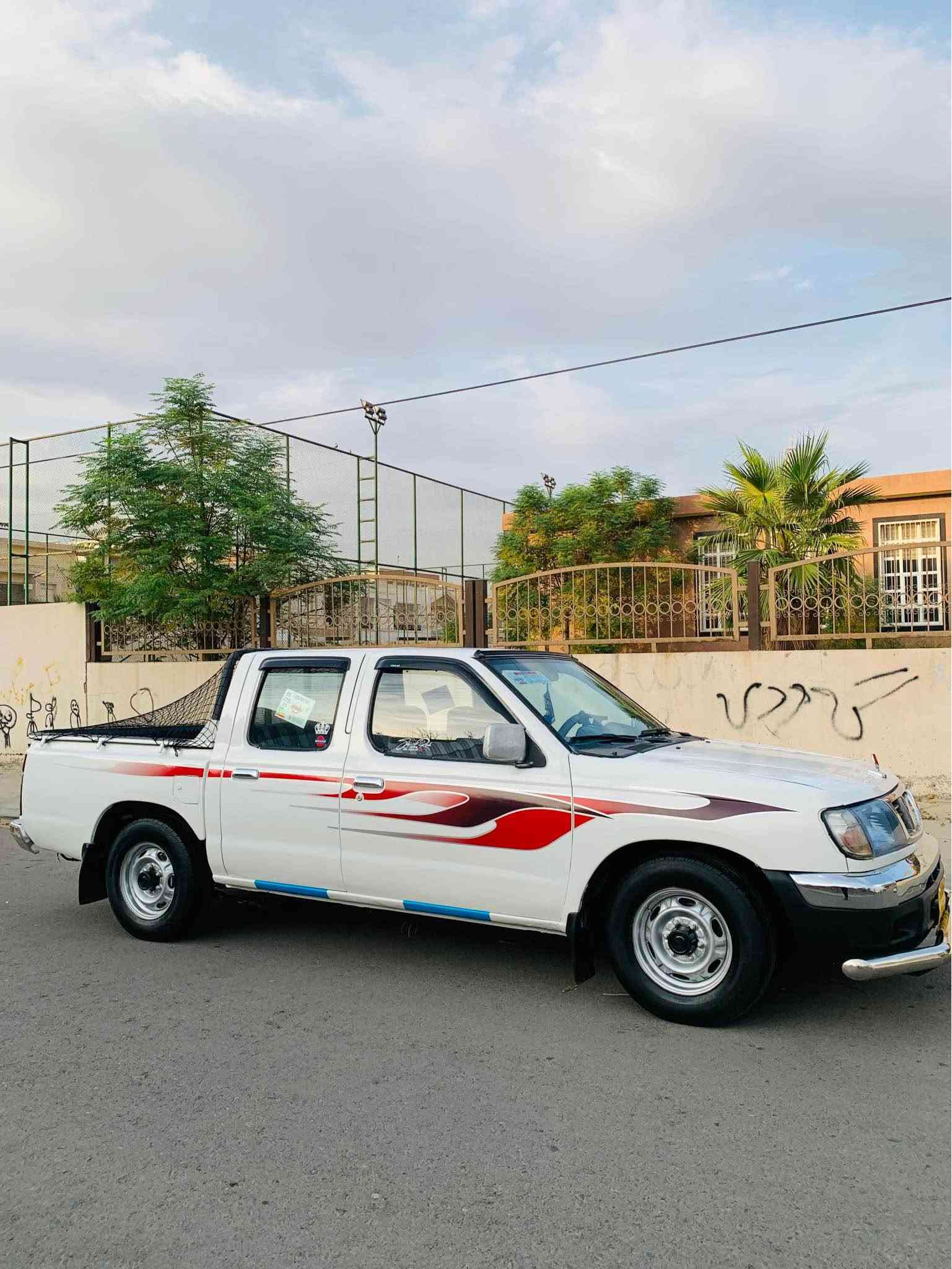 نيسان بيكاب • ٢٠٠١ • اوراق اربيل