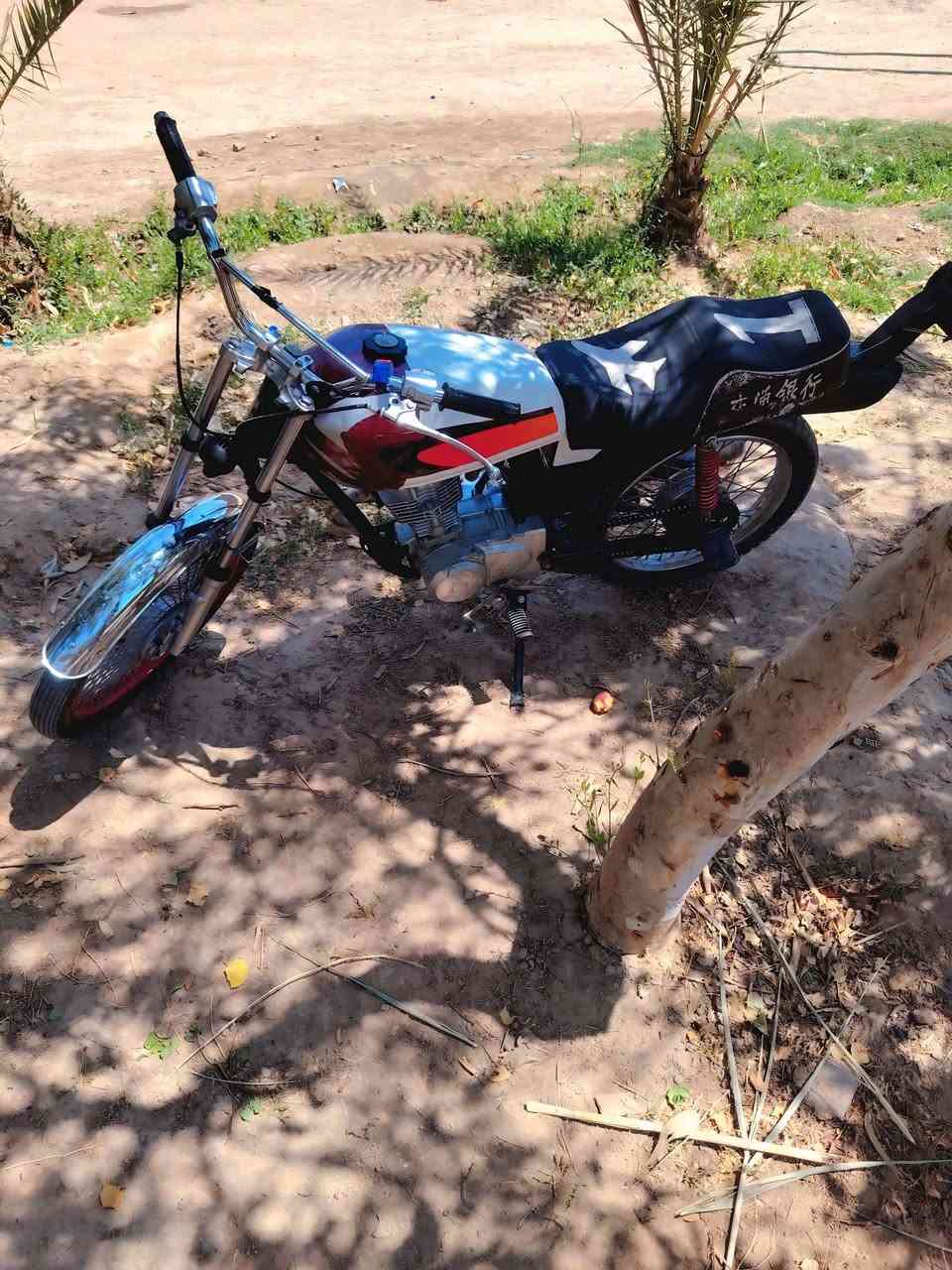 السلام عليكم تايكر للبيع او مراوس بستوته  الحمزه الشرقي متواجد علئ الفيس  ***********
