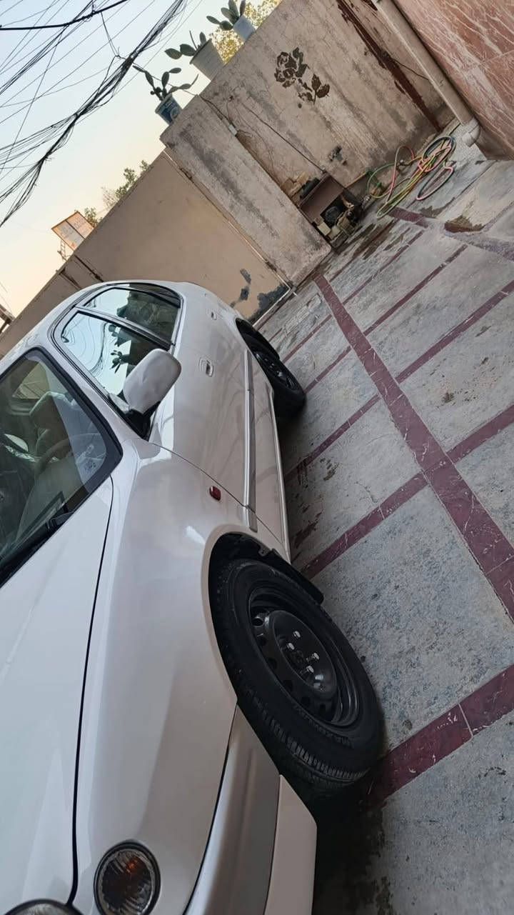 اعاده النشر بسبب الوعود الكاذبه
كورلا هاجباك موديل ١٩٩٩ 
رقم بغداد الجديد بسمي هزه جديده
ايسر بلاد ما محور 
مصبوغه عام 
مكينه ١٦٠٠ 
كير عادي 
تخم تاير جديد
باتري جديد 
مكاني بغداد البلديات 
رقم الهاتف *********** 
السعر ٤٥ ورقه
