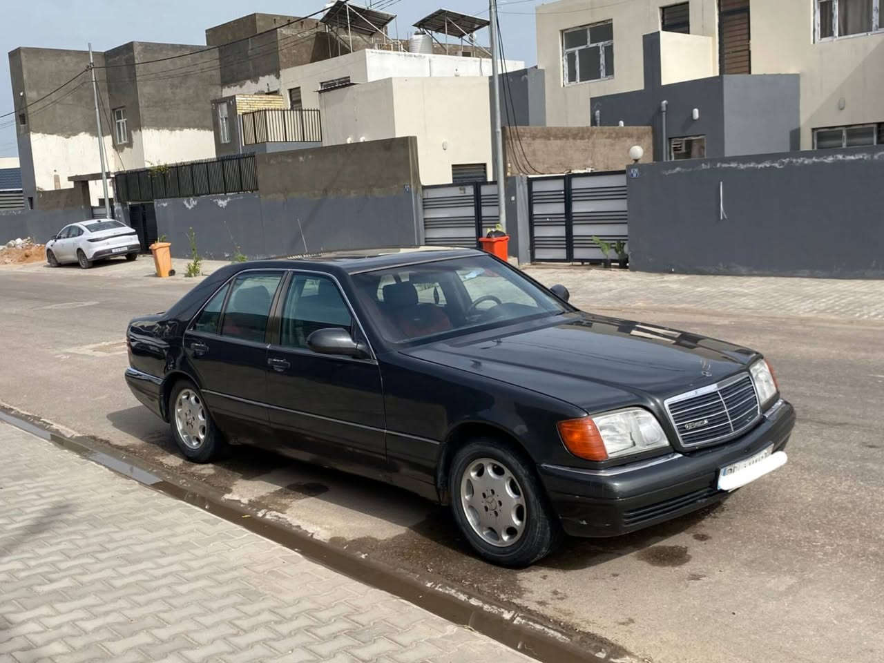 السلام عليكم مارسيدس شبح للبيع او مراوس حسب قناعه واطي فرق رقم السياره نجف انكليزي سويناه بل جديد  موديل 94 بلاديه مكفوله كفاله عامه لا ضربه ولا خياس محركه جديد تاتبوت وحداديه زينه وتبريد ثلج مكاني نجف كوفه السعر  65 وبيه مجال اتصل وادلل  ***********
