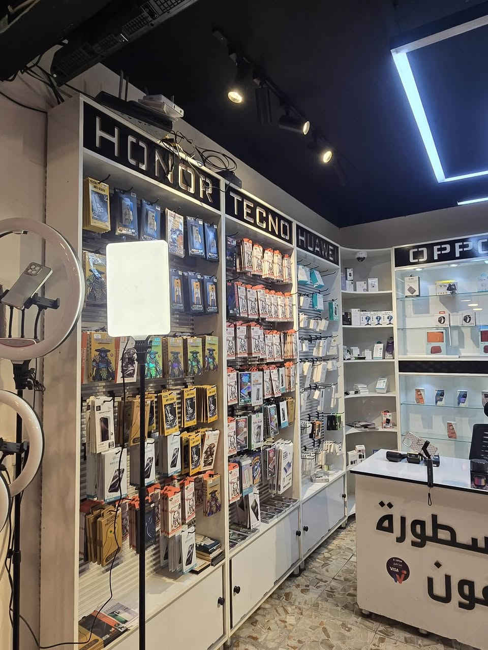 السلام عليكم محل للبيع
العنوان شارع الضباط قرب مركت قمر الخليج
السعر مناسب اجاره مناسب  
المحل جاهز سبلت تحكم كمرات مراقبه ديكور جديد 
المحل جاهز مابي نقص
للتواصل ***********
