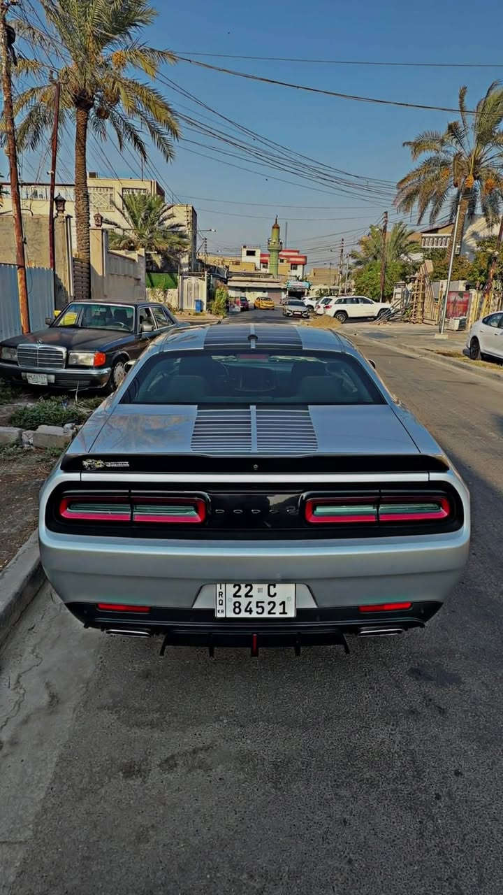 دودج تشالنجر (Dodge Challenger) موديل 2021 للبيع
الموديل: 2021
 المسافة المقطوعة: 50,000 ميل فقط
 الضرر والحادث: حادث سطحي وبسيط جداً جاملغ وبنيد 
 محرك، كير، تبريد، وصدر بحالة ممتازة 100% وجاهزة من كل النواحي.
 داخل نظيف جداً، تخم تاير جديد، سيارة جاهزة ما تحتاج أي دينار مصروف.
 سنوية ورقم وهزه وتحويل مباشر
الموقع: بغداد
السعر:193$ 
للتواصل والاستفسار: [***********]
