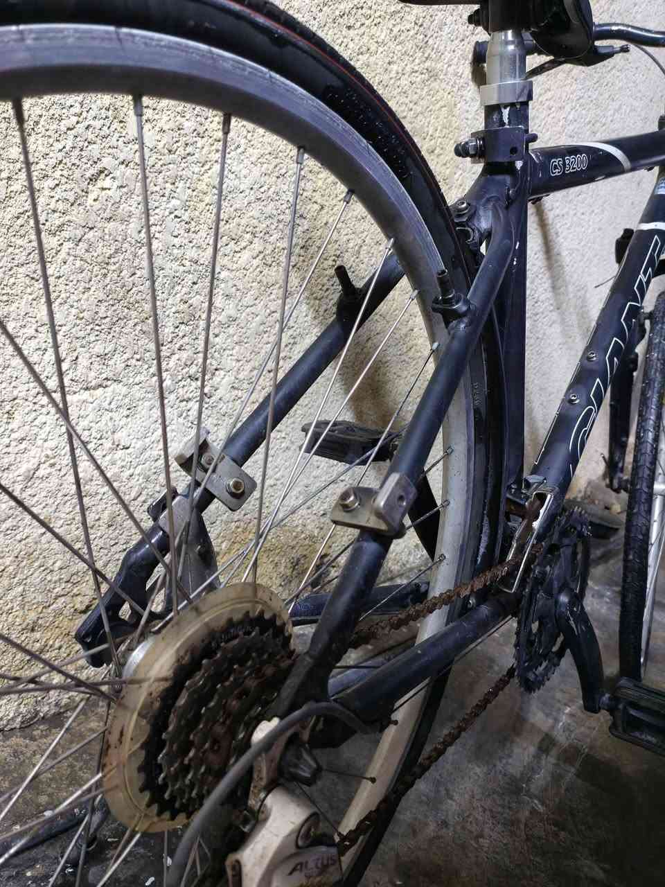 Giant CS3200 • مقاس ٤٨ • شيمانو ٧ سرعات