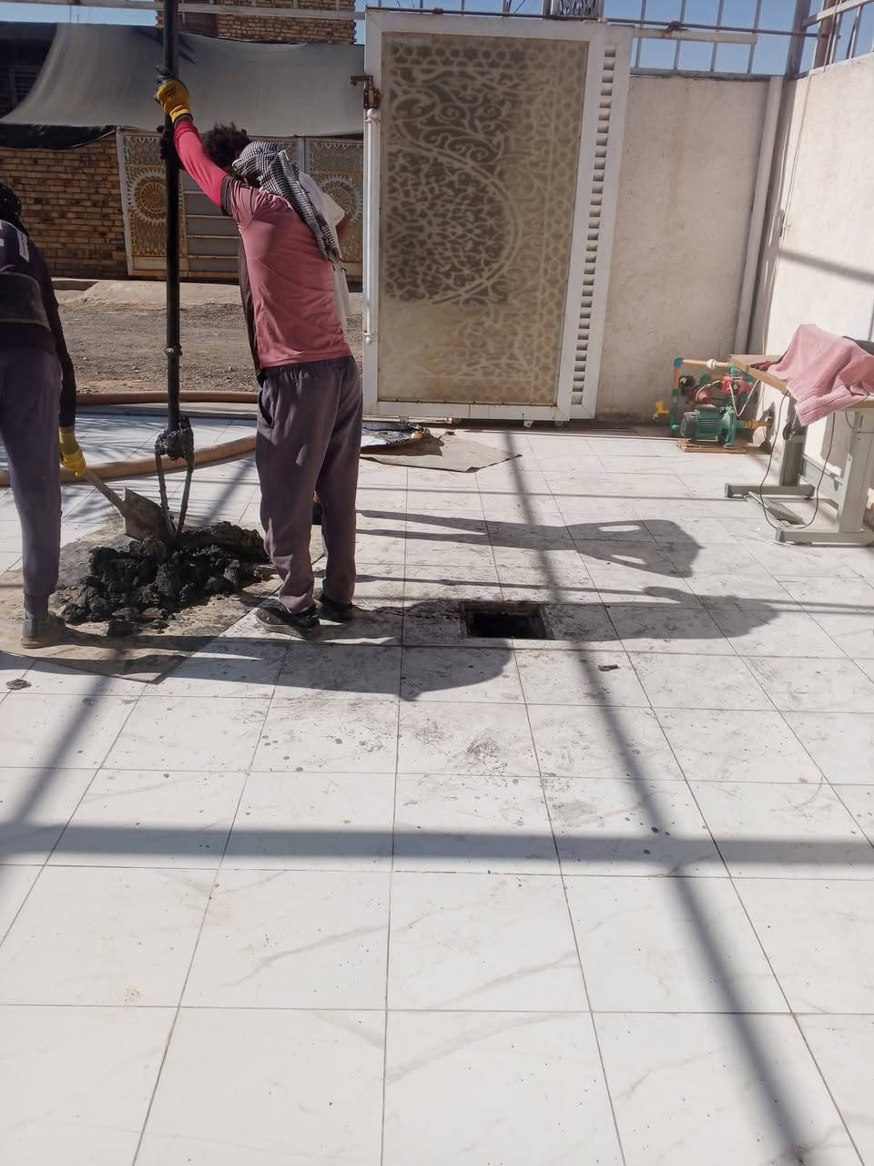 ابو سجاد لحفر البرين للمخازن لتصريف مياه منها ضمان متسحب بعد مخزن ***********
