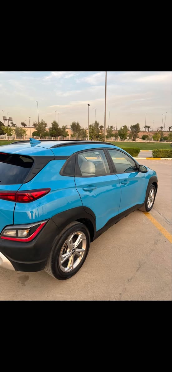 Hyundai kona 2022 للبيع 
سيارة فول  موصفات داخل ابيض بي فتحة
سيارة بجم كبس بدون دواخل بدون ارباك
حادث خفيف كلش
محرك ٢٠٠٠ دوش مرغوب 
كلشي بشرط تحويل و غرامة و كير و محرك و 
كهربائيات
٦١ الف ماشي
سعر ١٣٥$ ورقة بي مجال 
مكان سيارة اربيل أربيل, العراق
