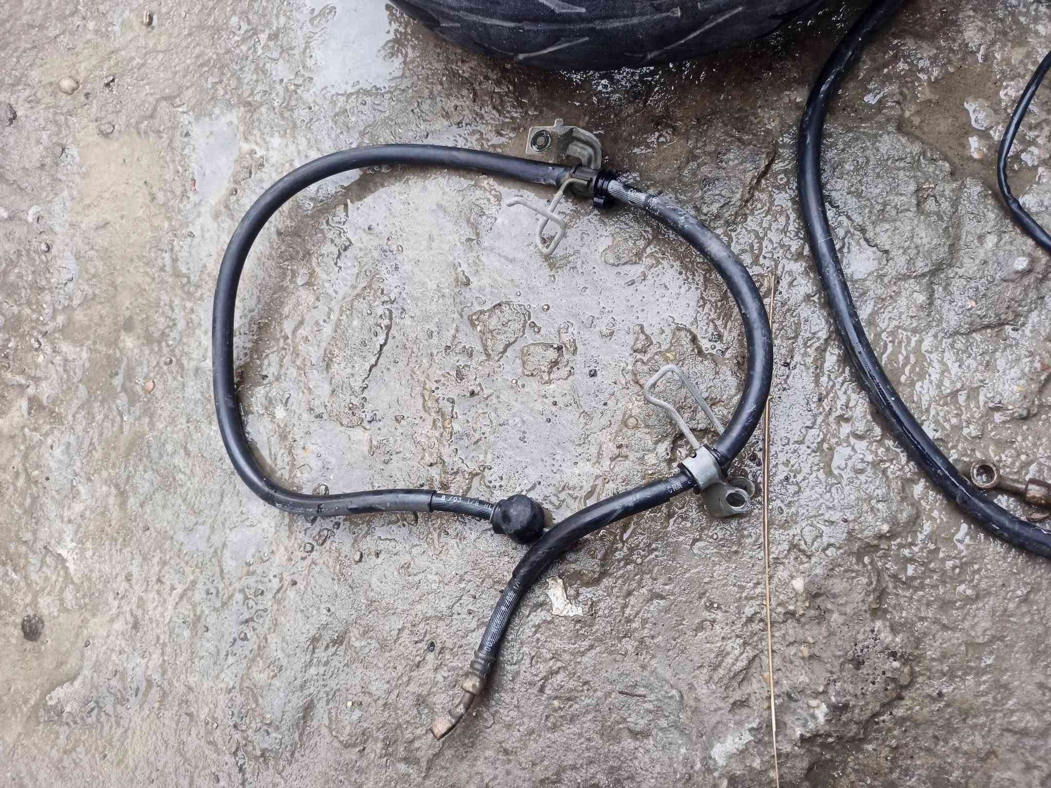 السلام عليكم تفصيخ دراجه ماجسته دبل رون دبل رون شنو تحتاج موجود
تاير خلفي هوا ولويل 25
كفرات البيض 50
ولسود 30
دبلات خلفيه 20
المازده 20
اشاير 10
جامه الاماميه 15
تشبول 25
بك رايت 20
بريتات امامي وخلفي هنا ولفجوج 40
 عنبار بريك 10
راديتر ومرواح 25
تانكي بانزين 20
كتف وعقل 25
ضفيره 20
 مكاني بغداد بوب شام توصيل فقط بغداد
