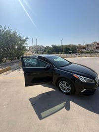 مكينه ٢٤٠٠ • ماشي ١١١ • ضرر باب