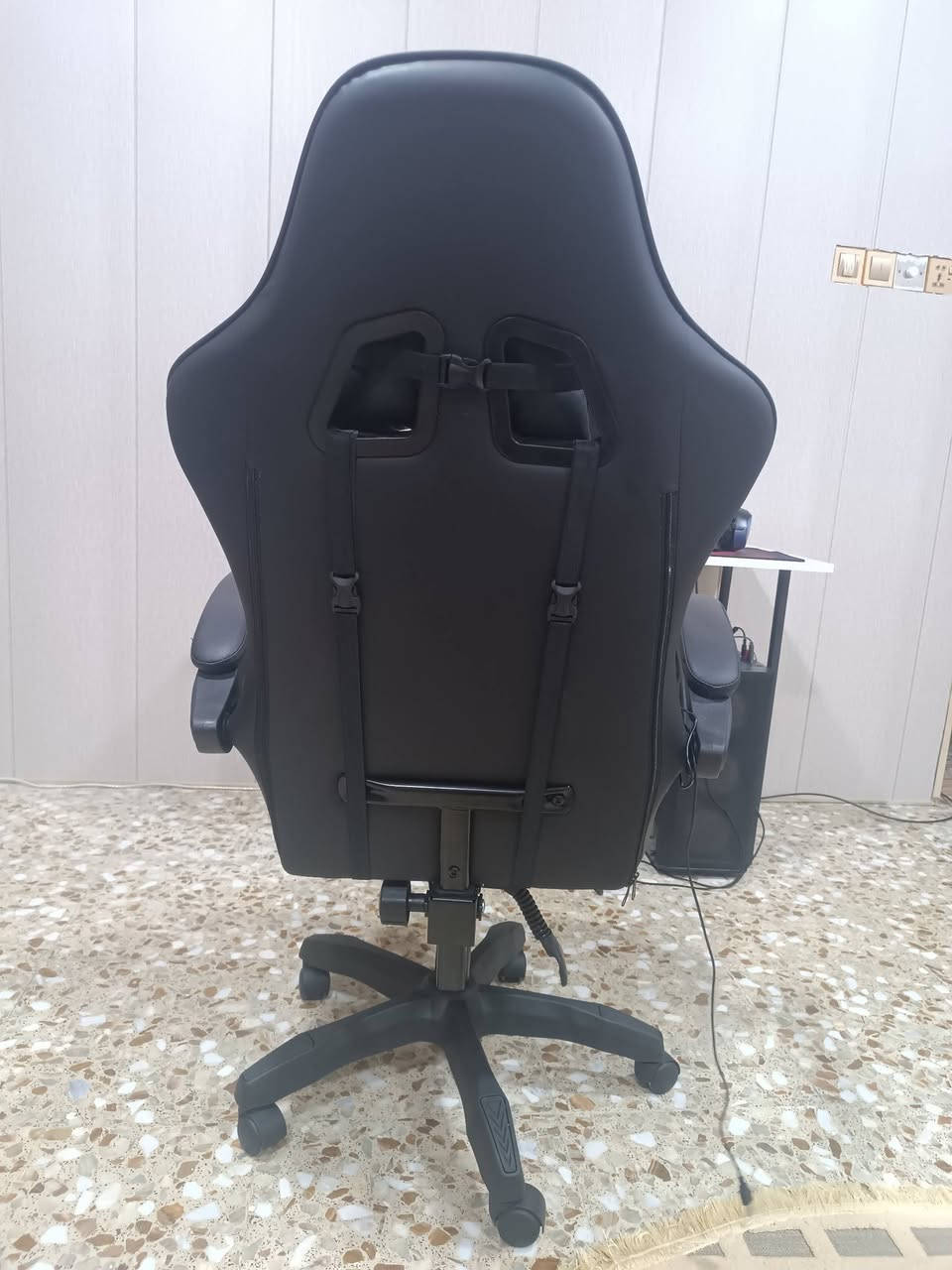السلام عليكم، كرسي gaming للبيع هاي الصور كدامكم، الكرسي يتحمل 150 كيلو + بي مساج يعني مو العادي، قسما بالله استعمال اقل من اسبوعين اخذتة ب 95 الف (مع التوصيل 103٫000) ابيعة ب 85 و بي مجال للشراي 
مكاني كربلاء ما عندي توصيل رقمي 
(لا تكسر هواي بسعرة لو ما المشاكل ما ابيعة والله)

***********
