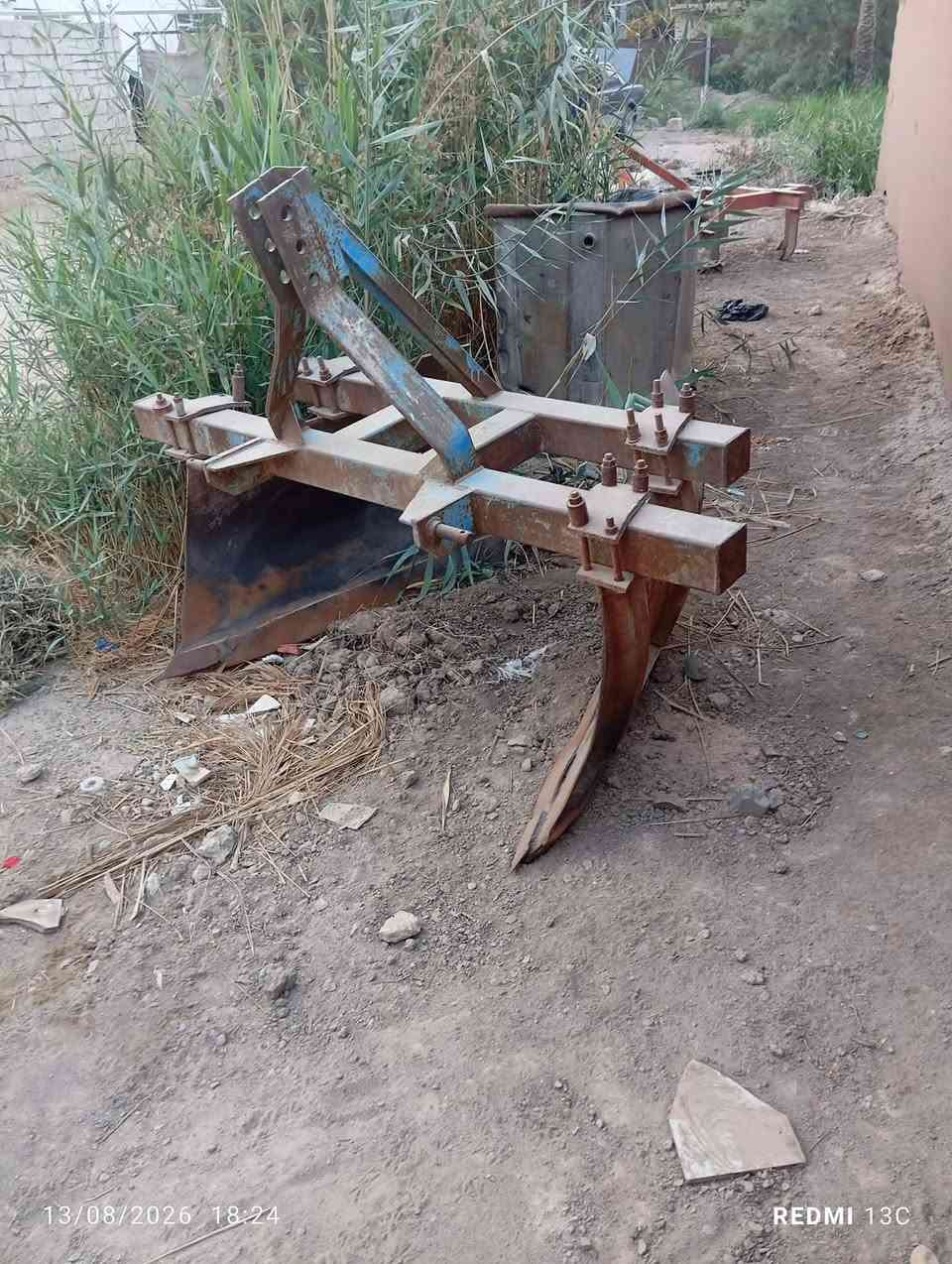 السلام عليكم للبيع مرازه نظيفه السعر 550وبيه مجال المكان ديوانيه مهناويه ***********
