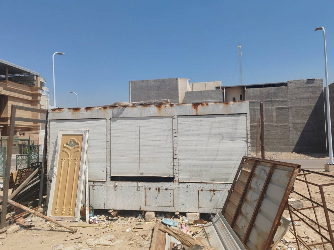البيع والشراء يتصل عنوان حي القضات رقم ***********

