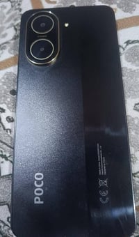 ريلمي ١١ برو 5G • ٨/٢٥٦ • نقطة سوداء