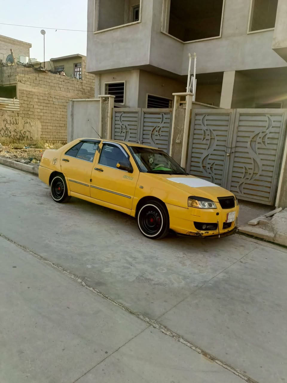 كوين موديل 11 للبيع شرط الوكاله والتحويل مكينه وكير اصلي وشرط تبريد شغال عليها هيئه 450 عل مشتري السياره اي ضرر قوي مابيها السعر 27 
***********
