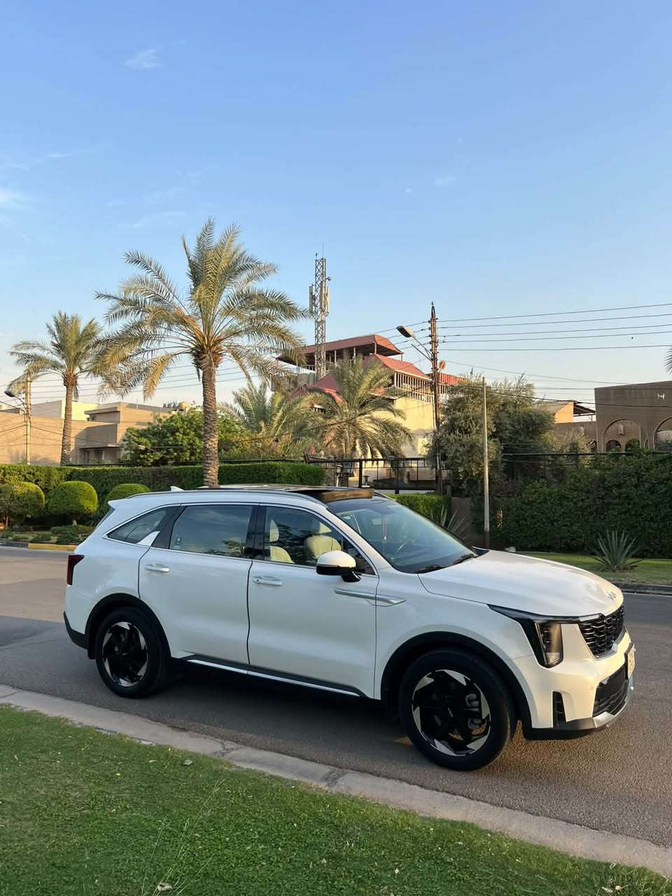سورنتو موديل ٢٠٢٤سياره خليجي  جديده ماشيه ٢١ الف رقم اربيل بسمي فول ١/١مكينه ٤ سلندر مكفوله من صبغ كفاله عامه فقد بيه طخه كلش قليله 
مكان سياره بغداد حي الجامعه *********** السعر ٢٤٠ بيه مجال قليل
