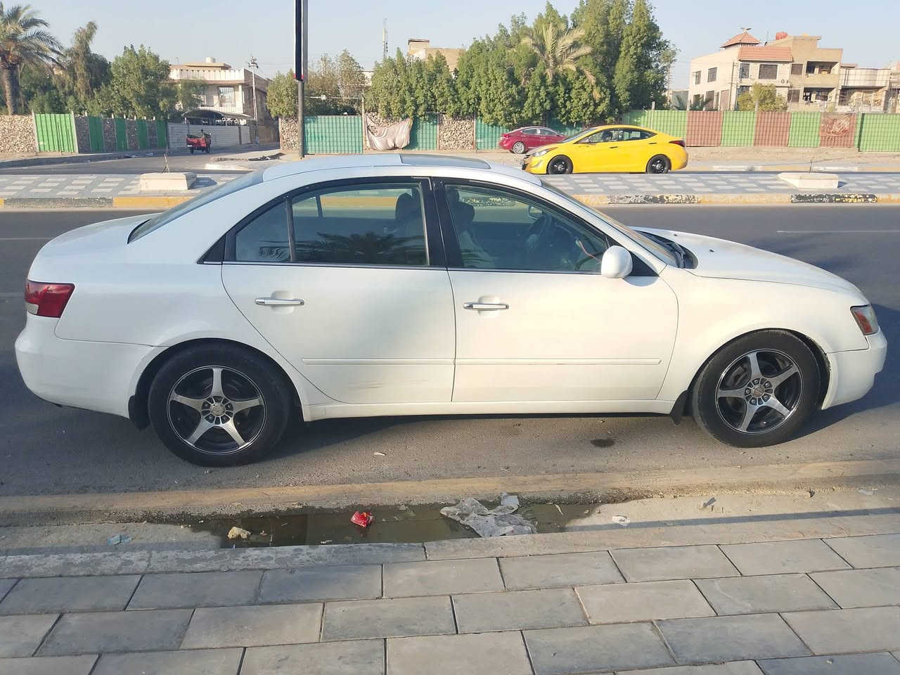 السلام عليكم سوناتا 2006 للبيع السياره فول من عده البصمه كير مكينه تبريد صدر امامي خلفي خير من الله تخم تاير نضيف السياره مصبوغه حزام جماليه من عده القماره السعر 85 وبيها مجال عنوان السياره بغداد الرئاسه مال عبيدي رقم الهاتف ***********

