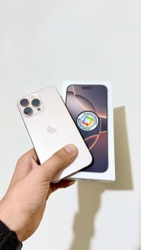 ايفون ١٦ برو ماكس • ٢٥٦ • بطاريه ٩٣%