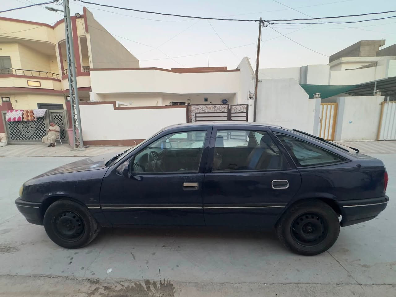 اوبل فكترا
كير عادي 
مكينه 20
موديل 92
دفتر بنزين 
سنوية لحد 2028
باب سكن امامي تبديل  
فقط 
سعر 36$
للتواصل ***********
