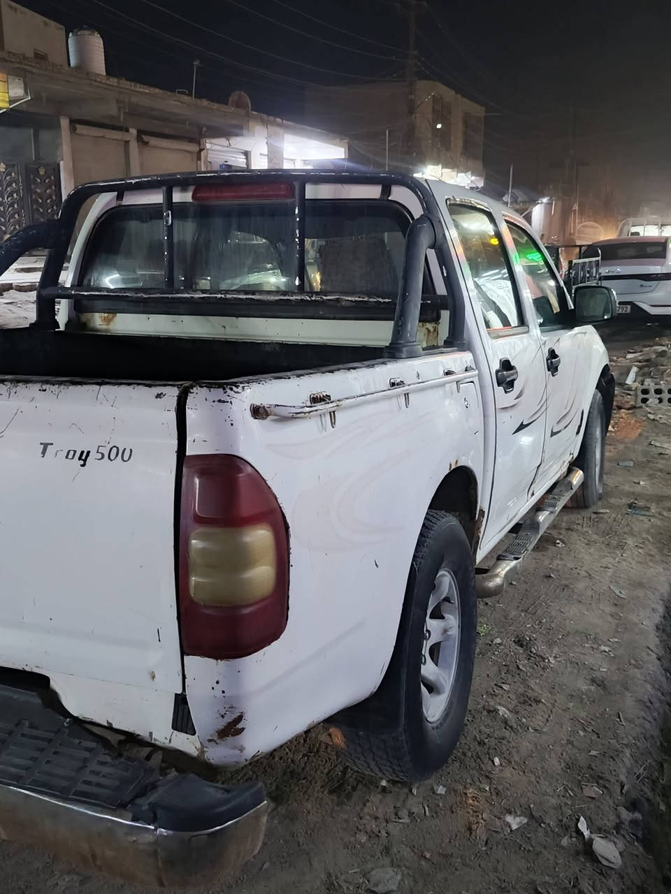 السلام عليكم بيكب كنو موديل 12وجه فلاونزه  رقم بغداد  صدامي بدون تحويل صاحبه مسافر سياره نضيفه داخله كلش حلو سياره حلوه وجاهزه ماناقصها شي مكان السياره بابل مكلف بلنشر اتصل ع صاحب السياره ***********
