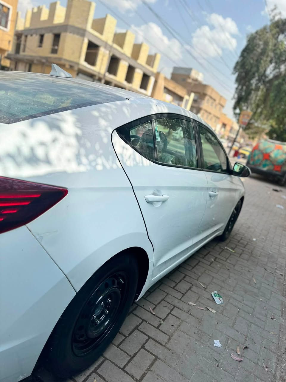سلام عليكم النتره 2020 كير ايتي مكينه 200 دوش ضربتهه موضحه وشويه من الحوض بدون ايرباك بدون شاصي او لغد مكفولات مكان بغداد الشعله السعر 130 وبيهه مجال بصيط جدن رقمي *********** الشراي يتصل
