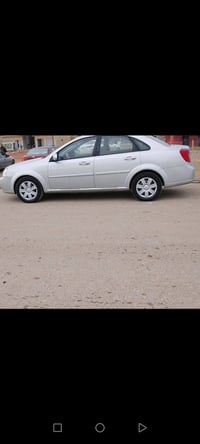 للبيع • سيارة • معلومات ناقصة