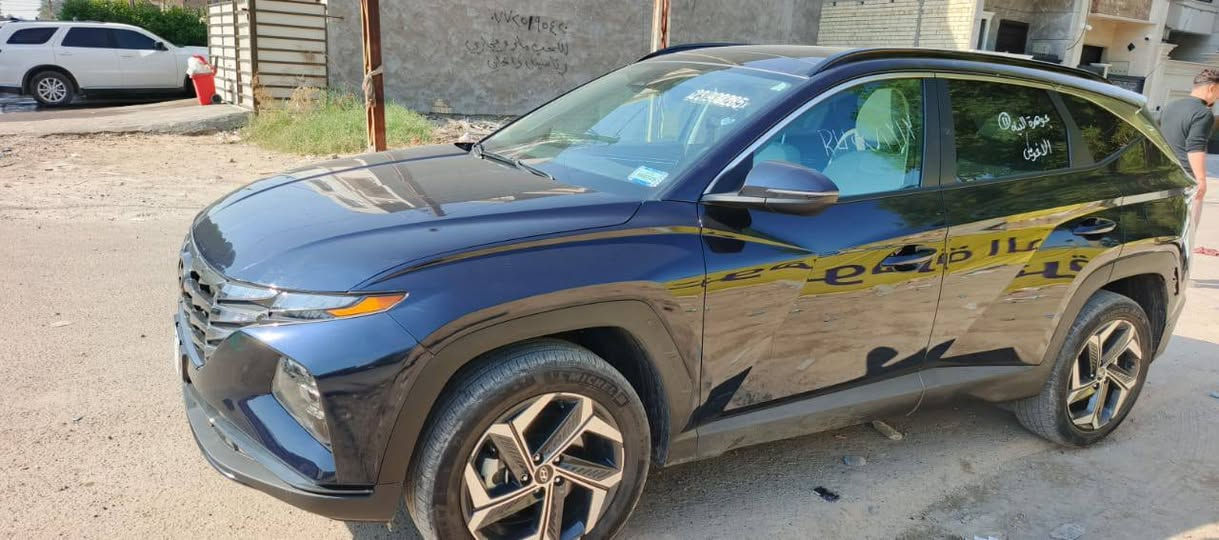 توسان موديل 24 هايبرد 
فول مواصفات 
بانوراما 
داخل ملكي 
كشنات جلد+كشن كهرباء 
فقط بارد بلبنيد
السياره نظيفه جداً 
السعر 185. بيها مجال 
‏‪***********‬‏
