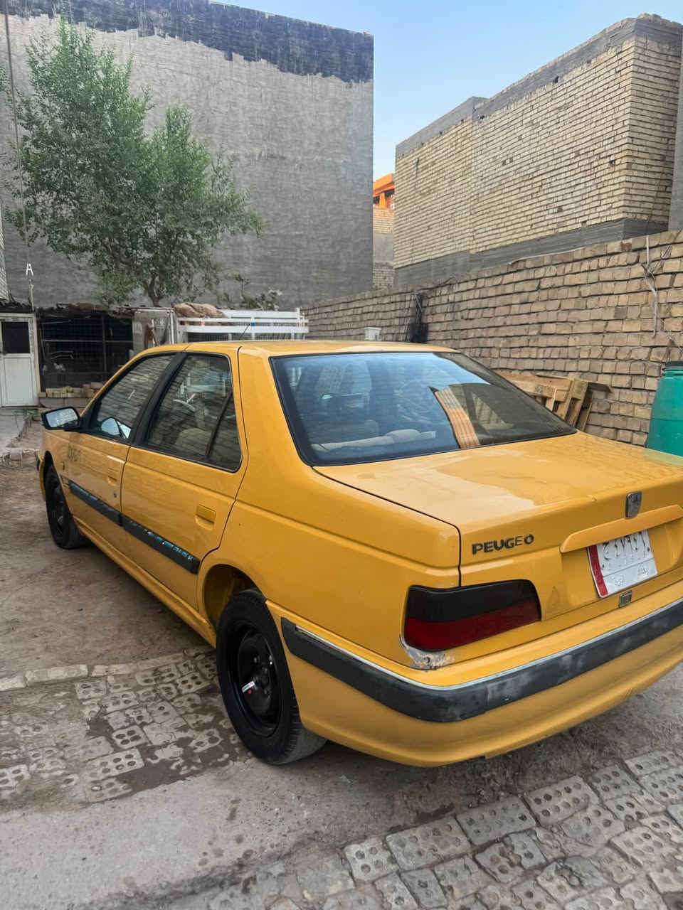 بيجو بارص ٢٠١٥ باسمي تحويل ثاني يوم
دوشمه  وشاشه وسماعات وكهربائيات مابيهه اي نقص سياره كبل للشارع نضيفه  وخير من الله  مبدل بنيد وجاملغ اليمنه وهلالات ممعمره  وبيهه بدايه خيط تبخير يعني ممبين بيهه بس ابيعلك خيط تبخير  مكاني جزيرة بغداد 
السعر ٣٨وبيهه مجال بيسط
***********
