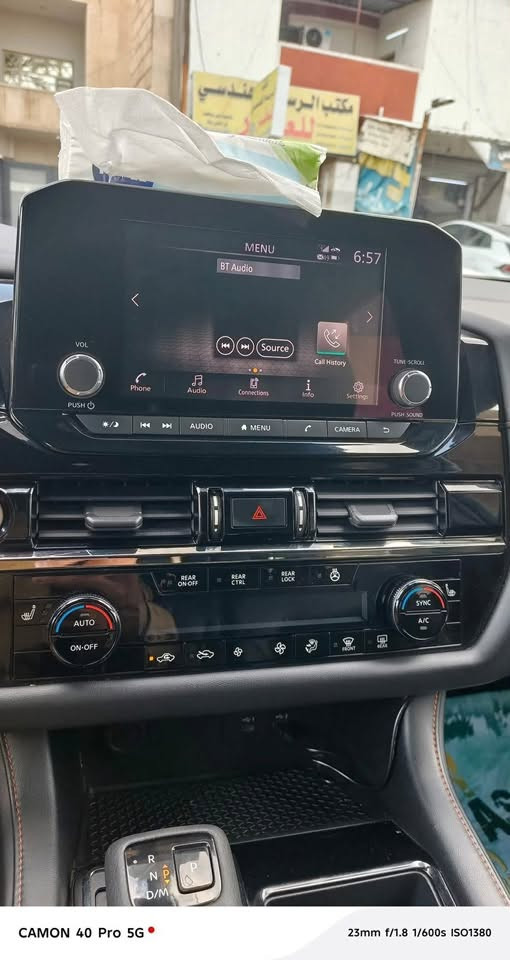 روك كريك ماشيه 32 الف
رقم اربيل  جاملغ وبنيد  بدون دواخل بغداد العامريه ***********

نص مكتوب في الصور:
- CAMON 40 Pro 5G 23mm f/1.8 1/600s ISO1380
