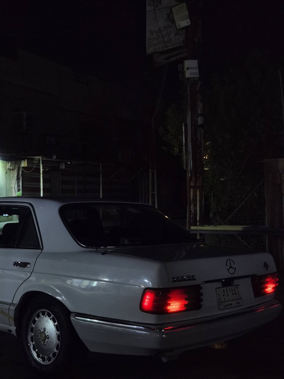 Mercedes - SE 300 - 1986
مكينه وكير ياباني3000 ديلكو
جاهزة وكاملة من الدعاميه للدعامية
بيها منضومه زنون ولايت يخبل ماصدات جديده
مغلف الداخل عوازل Arma Flex
تخم تاير جديد 
كهربائيات كلها شغالة 
تبريد ثلج 
السياره بأسمي وتحويل ثاني يوم رقم بغداد 
السعر  70$ ومجال بسيط 
***********
