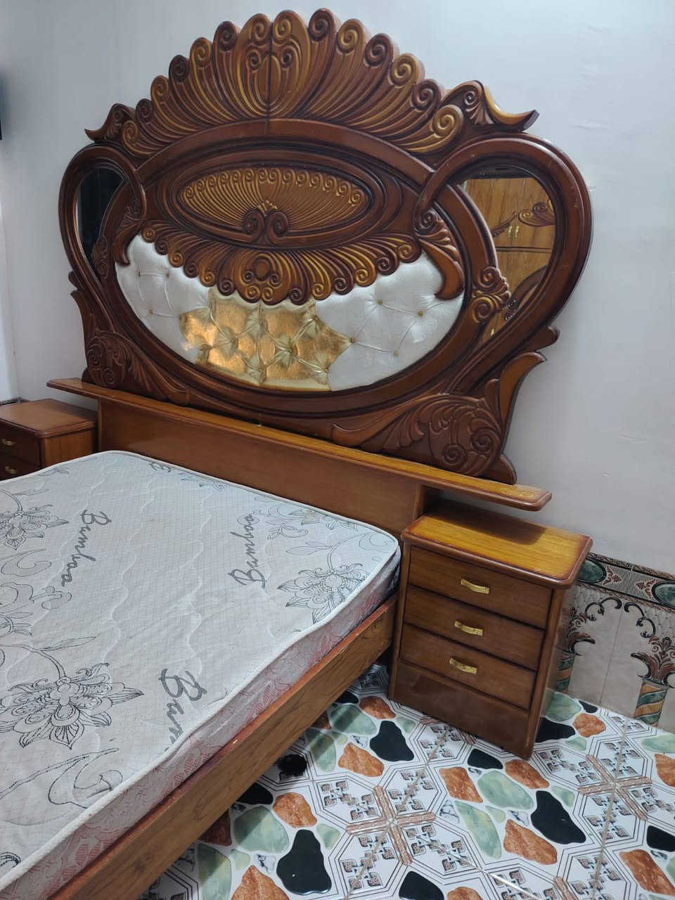 غرفه جديد ما مستخدمه للبيع شراي يتصل على الرقم ***********
