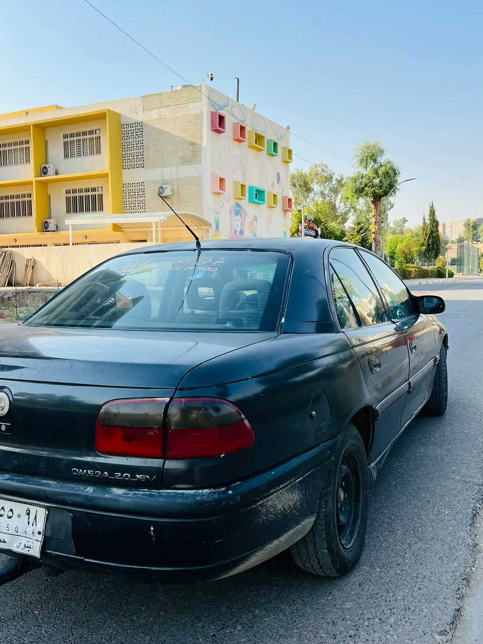 اوميكا بزون موديل 1994 
شرط التحويل تبريد ثلج
طخم حداديه بشرط بيها ملحضات بسياطه
مصبوغه حزام جمالية كفاله من الكص ولكلب
محرك بيه صرف مكان السياره موصل 

 
السعر35$ بيها مجال بصيط

*********** الرقم
