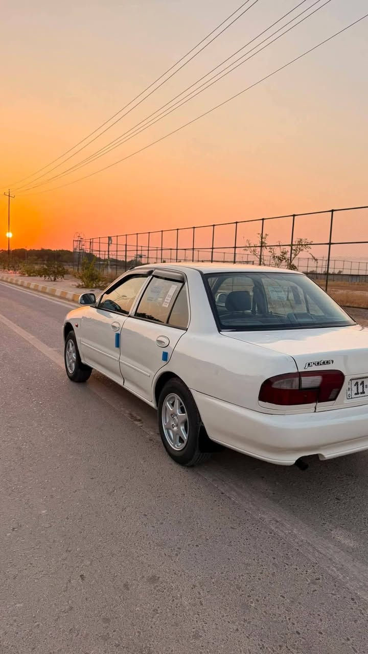 "السلام عليكم ورحمة الله وبركاته 🌹
​برتون للبيع موديل 2004 🚗
​📌 الرقم: رقم بغداد دولي وباسمي.
​⚙️ المحرك والجير: كير ومحرك مكفولين.
​❄️ التبريد: التبريد ثلج.
​✅ حالة السيارة: السيارة خير من الله وما شاء الله عليها.
​🎨 الصبغ: بيها مكانات صبغ فقط.
​💰 السعر: 48 ورقة (يعني 4,800 دولار)، وبيها مجال بسيط.
​📍 مكان السيارة بغداد ابو غريب 
​📞 للتواصل والاستفسار
*********** واتساب
