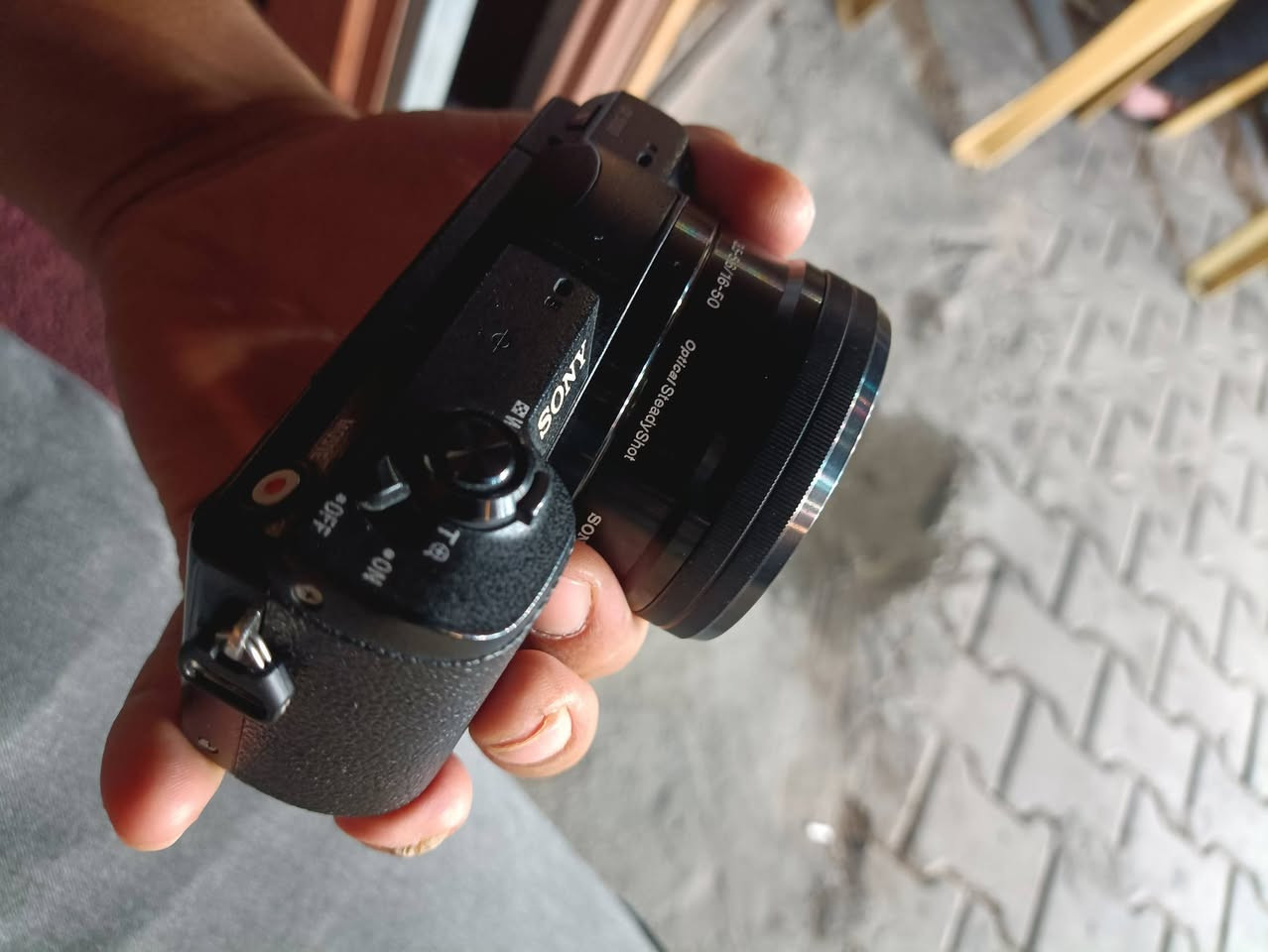 سوني a5100 قطعة نضيفه ملحقاتها ،شاحنه ،رام ،ناقل صور للهاتف,عدستها بلادي  ,للأستفسار ***********ت

