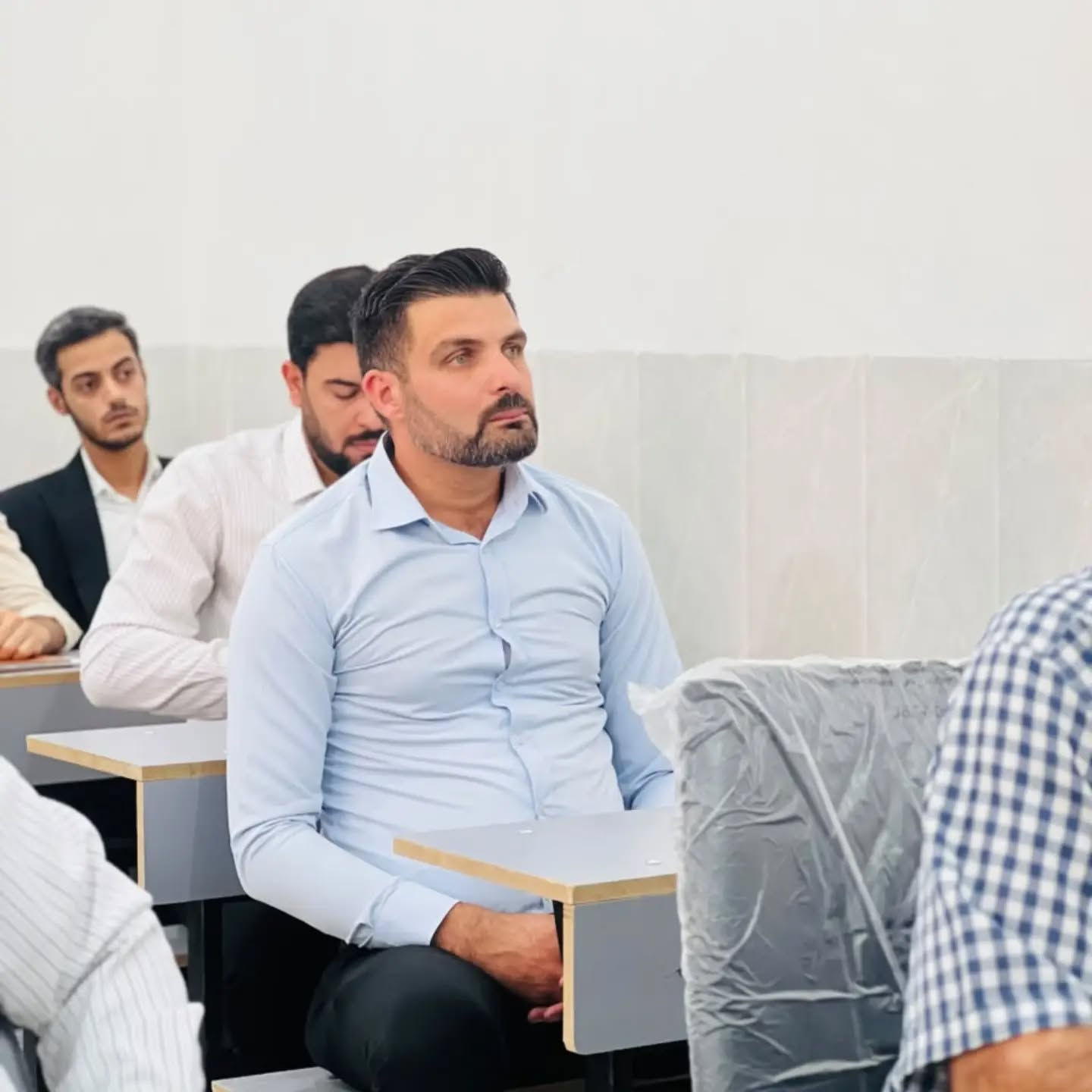 📢 إعلان مهم
تواصل اللجنة المتخصصة إجراء الاختبارات والمقابلات للمتقدمين إلى الكادر التدريسي في
🏫 إعدادية عشتار المهنية الأهلية للبنين والبنات
📚 الاختبار مستمر لجميع المتقدمين، مع التأكيد على الحضور والاستعداد لتقديم محاضرة أو درس أمام اللجنة المختصة.
📍 العنوان: بابل – الإسكندرية – القرية العصرية – مقابل قوس الإسكان – طريق حلة بغداد
📞 للاستفسار والتواصل:
***********
***********
🌟 نتمنى التوفيق والنجاح لجميع المتقدمين.
