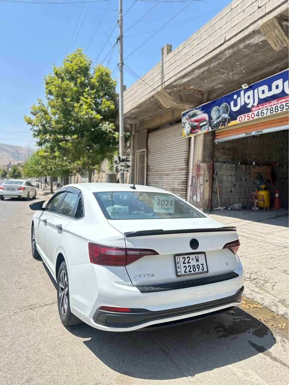 جیتا 2024 S 
32000km ڕۆیشتیە 
بۆنیت و جاملغی لای سایەقی  سبوغە بەبێ ژۆرێ ئێرباگی سوکان و شانی تەقیوە 
وئێرباگی دەشبولی نەتەقیە
گێر و مەکینە و ڕادێتەر و بەردی گزۆزی بە شەرتە
سەیارەکە حیسابی سفری لۆ بکە زۆر زۆر خاوێنە 
داوای 154 وەرەقەی لێدەکەم و مەجالەکی زۆر زۆر 
کەمی تێدایە
*********** 🤳🏻
____________________________ 
عربي 
جيتا 2024 S 
32000km ماشي 
صبغ بونيت و جاملغ امامي جهت السايق بدون دواخل
ئيرباگ  ستيرن وتكمة طاكة 
گير و محرك راديتر و حجر البيئة كلهة. بشرط ١٠٠/١٠٠
السيارة مثل زيرو  كلش نظيفة 
السعر ١٥٤ ورقة و بيها مجال كلش كلش قليل 
 *********** 🤳🏻 سوران, أربيل
