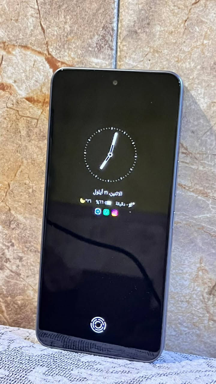 السلام عليكم جهاز ـــ5g الترا TECNO POVI 7
موصفات عاليه جهاز مستخدم بس شهر الله شاهد 
صدوح الشاشه 144 هرتز 
ويشغل ببجي 120 وباعلى دقه 
للستفسار ***********
