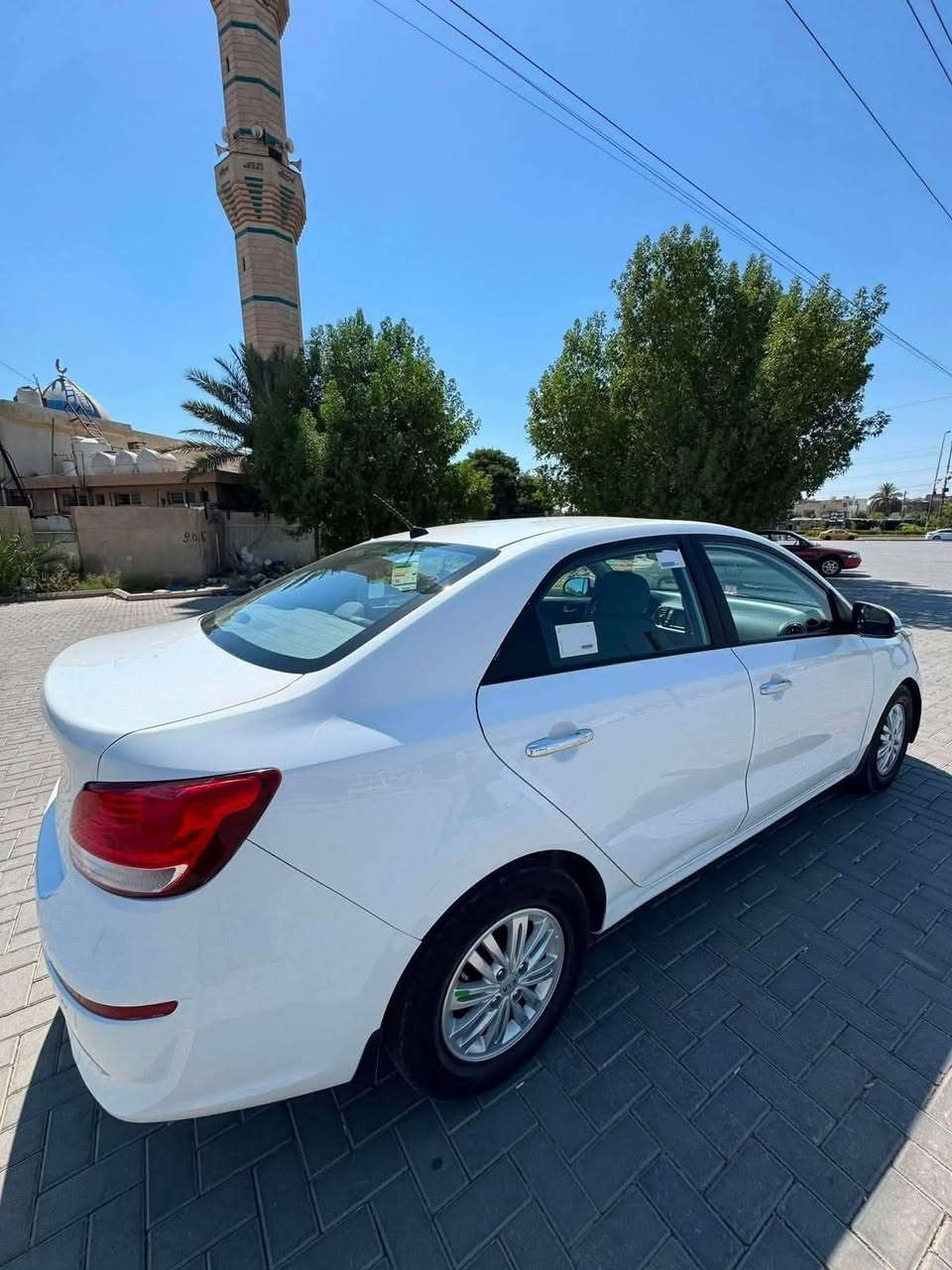 سياره كيه بيجاس موديل ٢٠٢٠ ماشيه ٦٠ حقيقي بيها قطعه حار باب السائق وبيها قطعه بارد للاستفسار اتصل على هذا الرقم ***********
