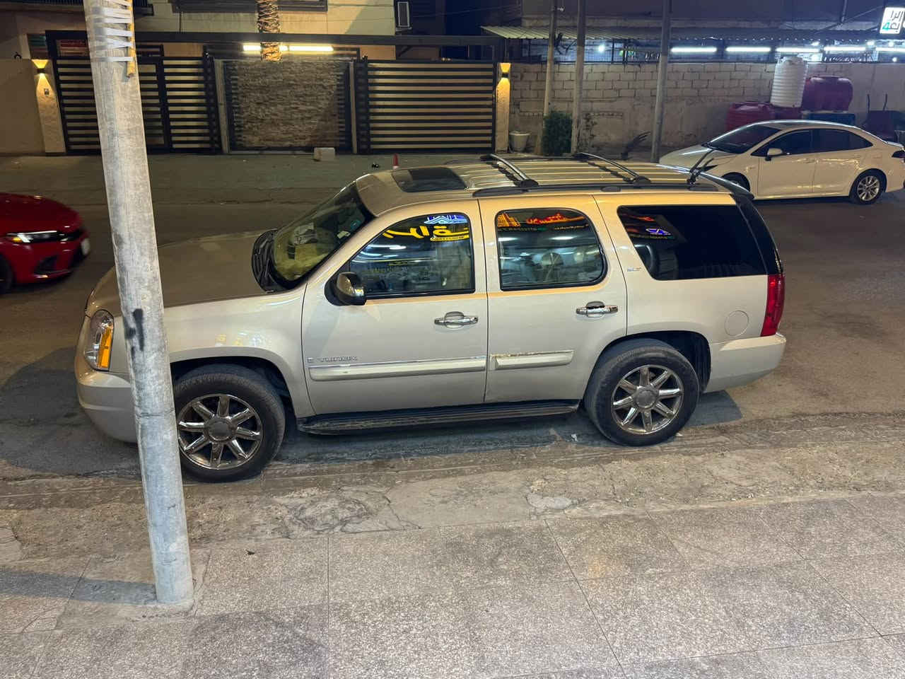 السلام عليكم.
من رخصة الادمن 

تاهو موديل2009 GMC  ابتر

كفالة عامه من الحادث والضربة والكص سيارة جاهزه وجديده

بيها فقط رشات ارباع البيبان بحكم موديلها غير هذا ماكو  

فئهSLT محرك خير من الله 5.3

گير  اكسل  كفاله 

تخم تايرات 

تبريد ثلج ❄

حدادة جديده قبل شهر نافضها. 

السيارة جديدة عليها ادامه كامله 

رقم بصرة بأسمي تحويل ثاني يوم 

مكان السيارة البصرةالجنينه

          

       السعر  (((  175  )))  ورقة 

             وبيها مجال للشراي 

علمآ السيارة رقم بصره باسمي تحويل ثاني يوم احلى من الصور بالحقيقة شراي تجي تشلع عيوني وتاخذها ورحمه لوالديه اللي يشوفها 

      غاليه عليه يدعيلنا بالرزق 

       

  الاتصال /***********
