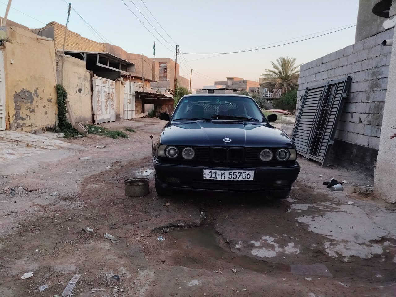 بي ام دبليو حجم 520 رقم بغداد انكليزي بسمي سنويه 2029 مكينه وكير جديد موديل 94 السعر 43 وبيها مجال الرقم *********** مكاني بابل محاويل
